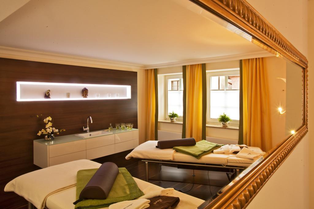 Hotel Bayerischer Hof 린다우 외부 사진 A spa in Germany